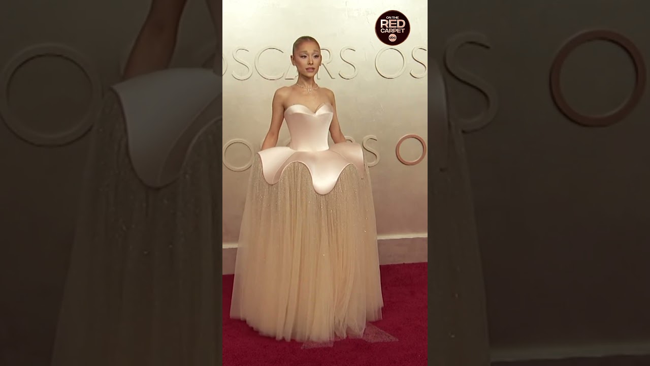 Ariana Grande Walks the Red Carpet | GMA #oscars