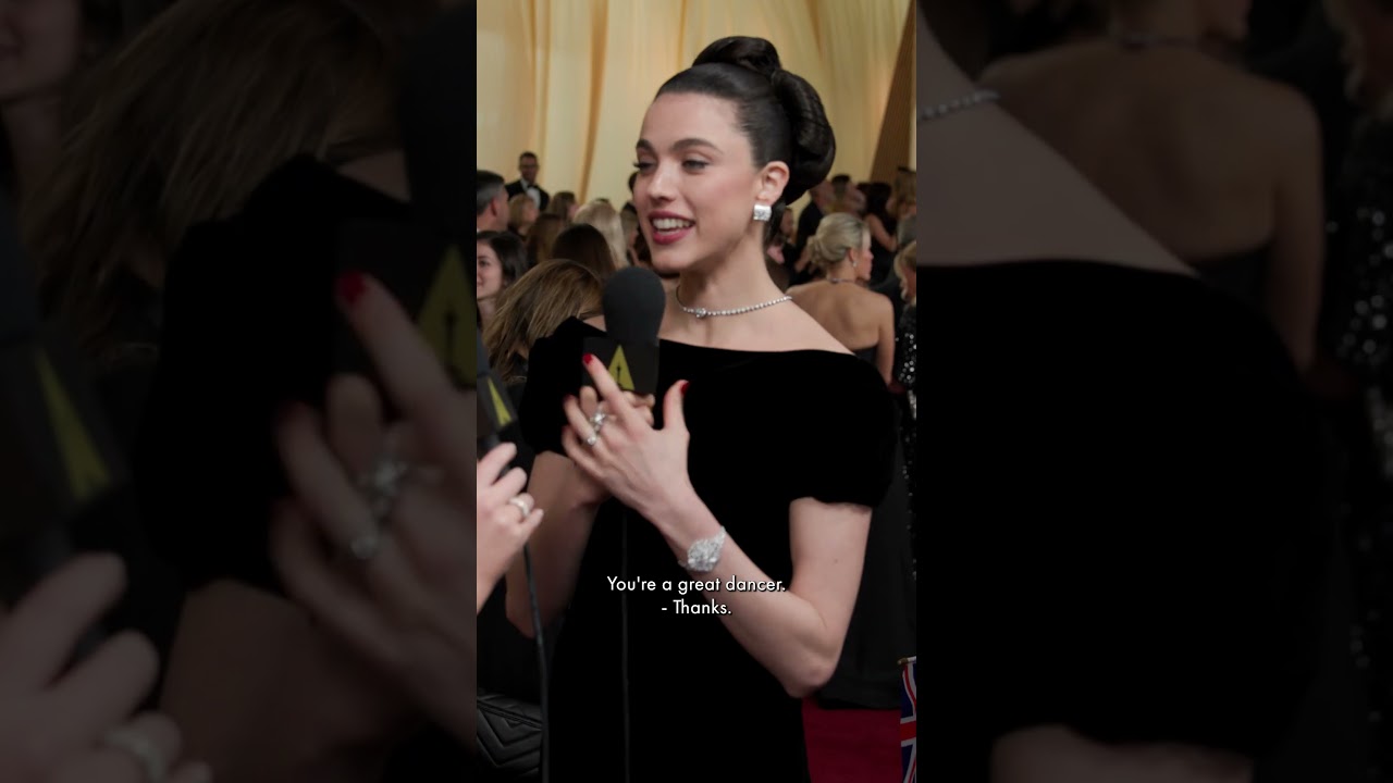 Margaret Qualley & Amelia Dimoldenberg Talk Oscars Hosts | 97th Oscars Red Carpet